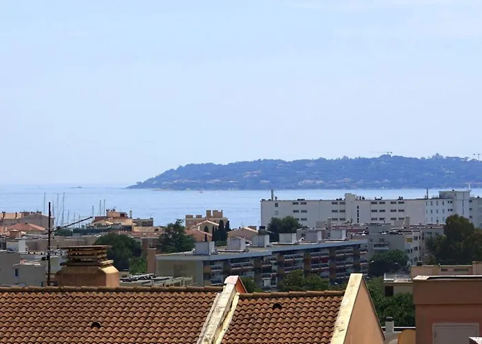 Comfortable 40 M With Sea View * سانت ماكسيم