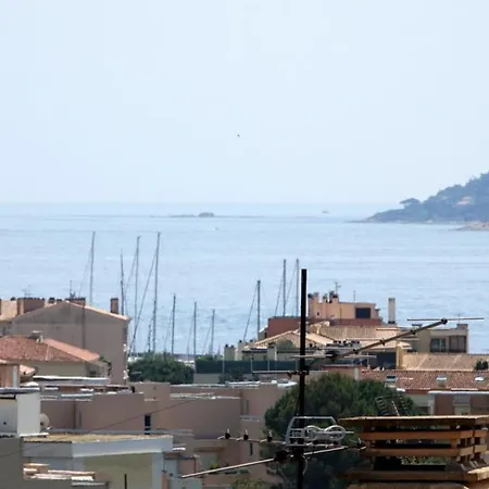 Comfortable 40 M With Sea View *