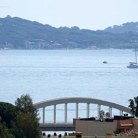 Apartment Comfortable 40 M With Sea View