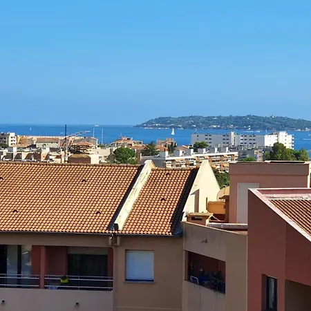 Apartment Comfortable 40 M With Sea View