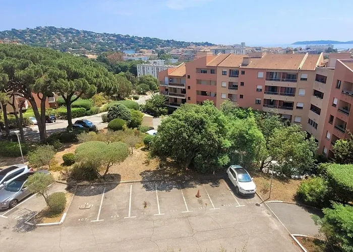 Comfortable 40 M With Sea View Sainte-Maxime